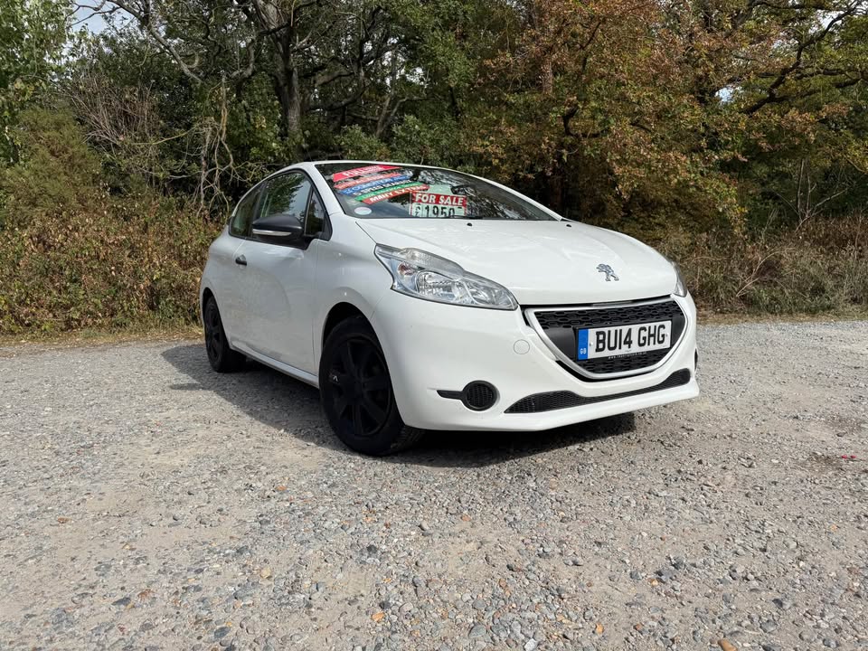 PEUGEOT – 208 Access Puretech Vti 68 – (2014)